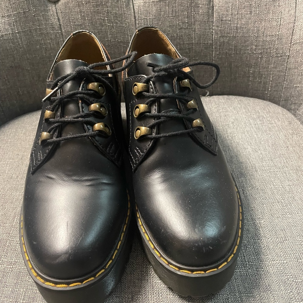 Dr Marten’s  women’s chunky platform Oxford
